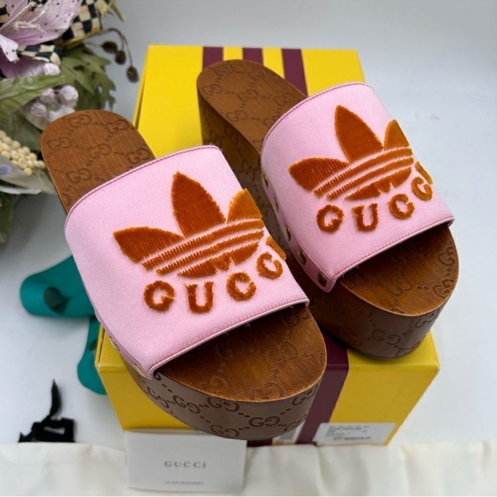 Gucci Pink Platform Slide Mules with Orange Logo